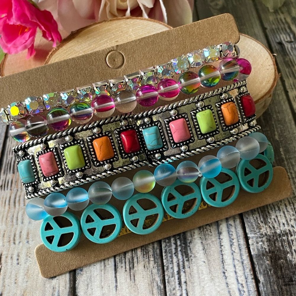 Set of 5 stackable bracelets in shimmering crystals and multi colored gemstones - Picture 4 of 4